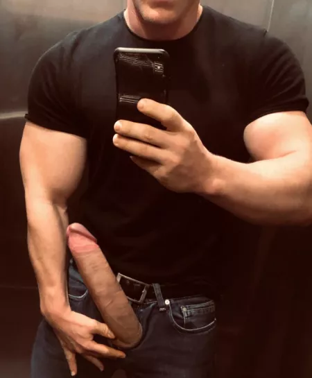 Hey guys. Tell me what u think. Write me on K.ik Same name as here 😎😎 by BigLuke24XXL