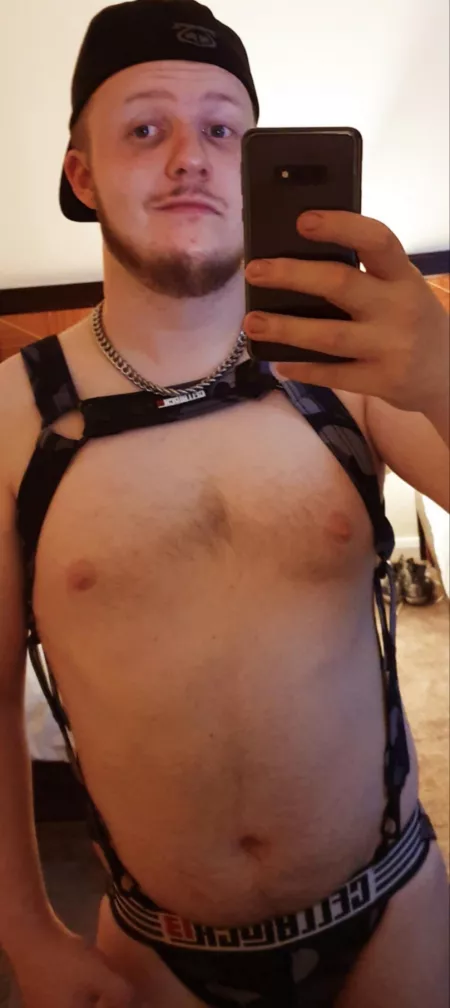 Hey Guys! Young Geeky Cub here! Filthy n Kinky too.... by wezzie87
