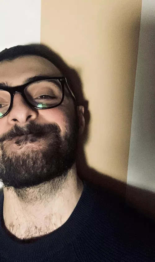 Hey hey, anyone also bored? by averagelazyotter