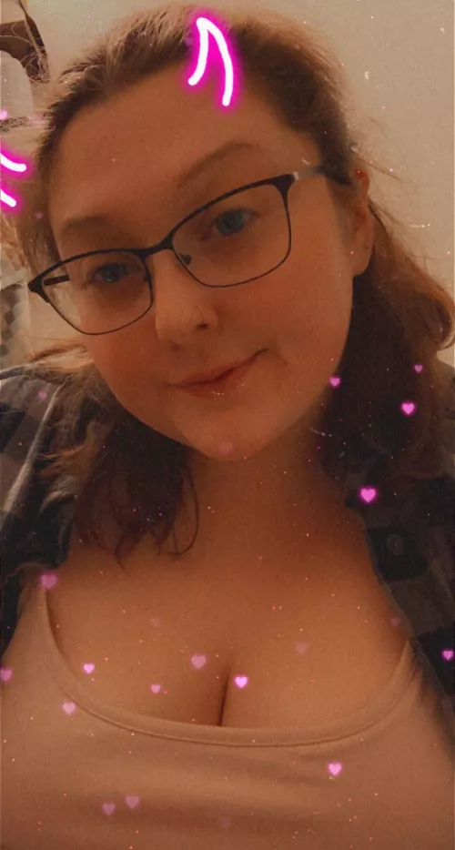 Hey 👀 idk if I look like I have Covid or if I’m just high 🤣 how u doin bb 😘 by kayinabluemoon