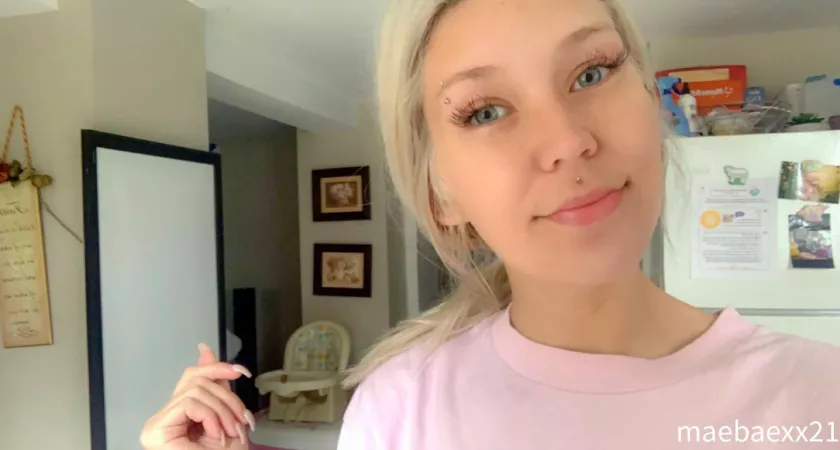 Hey! I’m Mae, Mom of 2!😇💗 Daily Toker 💨 by maexx21