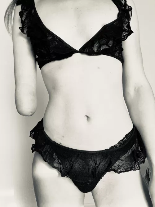 Hey, I’m Sofie🤍Subscribe to my OnlyFans for just $4.99🎀Daily Content, Amputee, Dick/Cumshot Raiting Link in Comments by Robogirl22