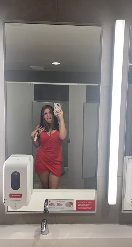 hey, i’m sugar, i’m 18, it’s my first time posting here!💖 by heyimsugarylove