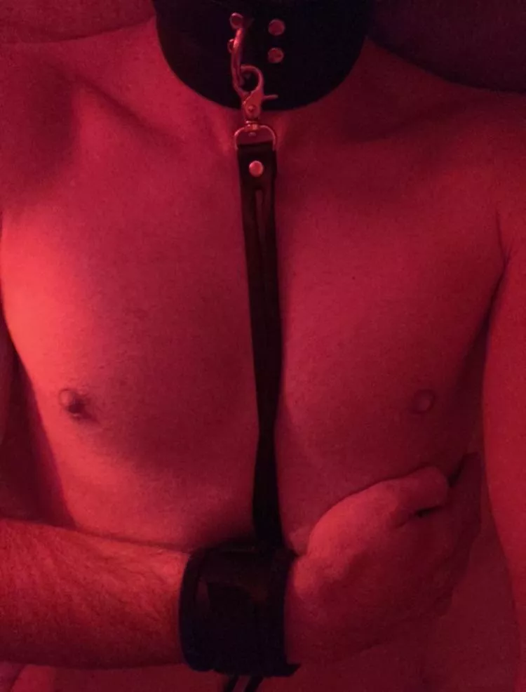 Hey it’s me again 🥺 posted by subbyslave97