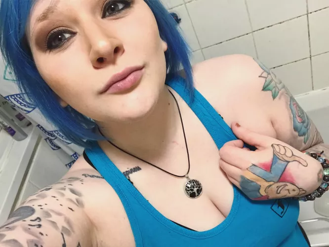 Hey 💙 by AbbyyLewis3612