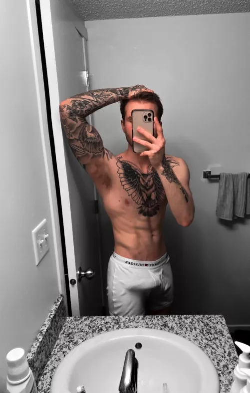 Hey, keep your Eyes up😈😜 (M) by cozyboy0311