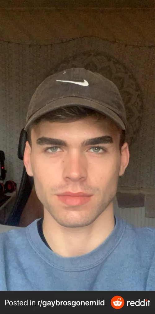 Hey, let’s chat?🥰 by MaxRegan_