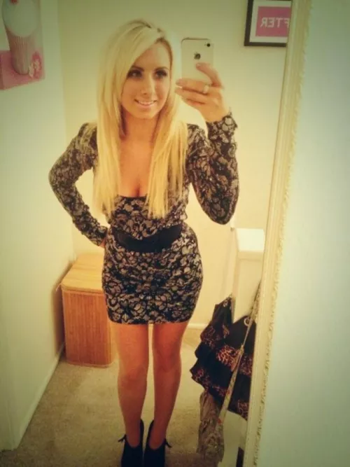 Hey loves by Bigcharxx