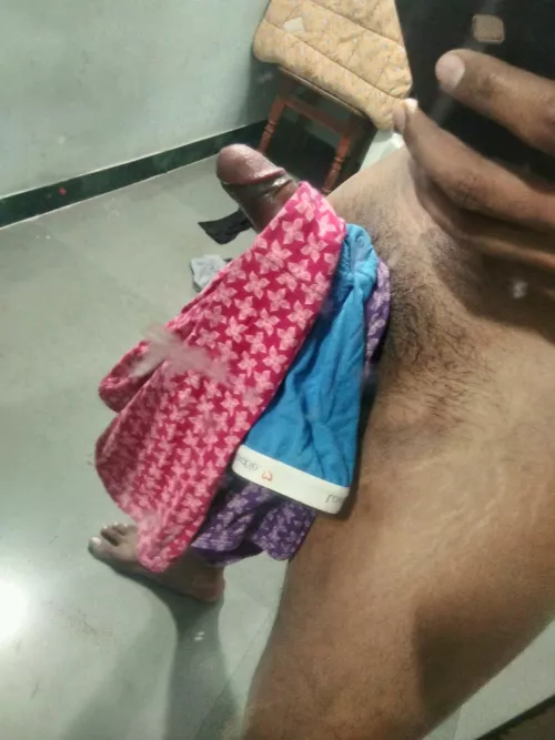 Hey MOM i would happy to be your pantie hanger by zipzapzoop2