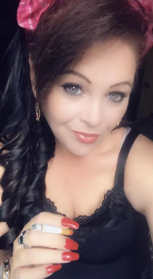 🔥💨Hey peeps. I hope you’re having an awesome day. 💋🔥💨 by OceanEyez00