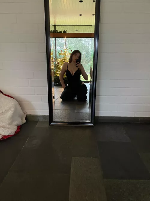 Hey there~ 🎄 by ivy_luvlce