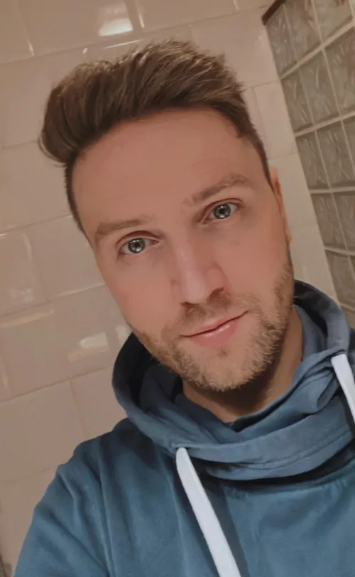 Hey there by Mitcho33