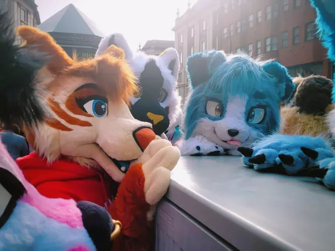 Hey there! by HimeGriffin