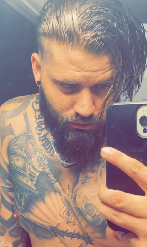 Hey there 😏 by bdavis8706