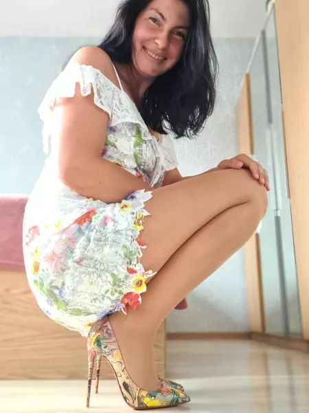 Hey there 👠 by swiftkiss