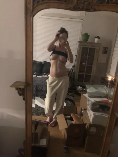 Hey there! Happy (moving day) Saturday! by Affectioneffect