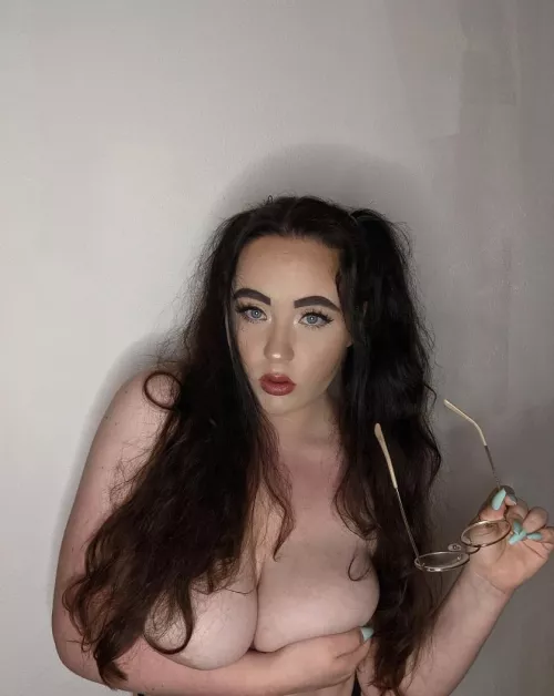 Hey there, I'm Katy and 18yo 💕 I'm a chubby sweetheart, new on OF and I have a suprise for the next five suscriber 😇❤️ (psssssst, but it's also 50% OFF) by _katemiller_