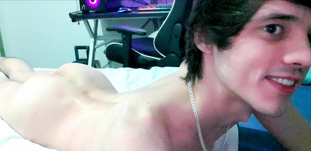 Hey 🥴 by Izzynethers