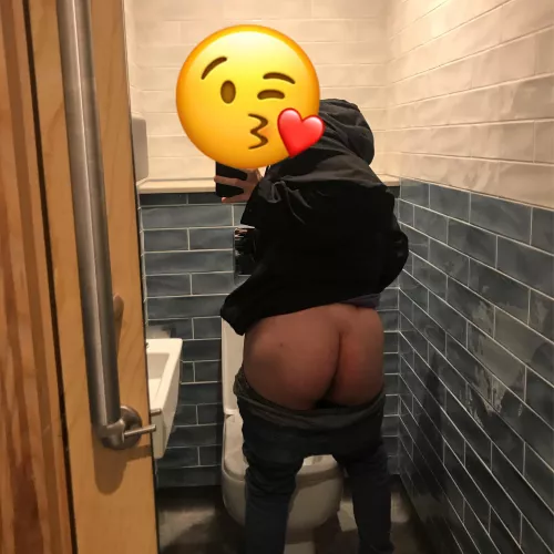 Hey! What do u guys think 😉 by charliebep