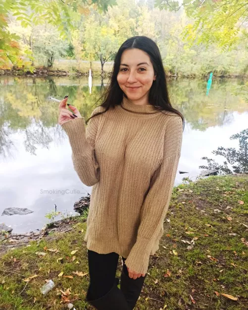 Hey you! ☺️ by SmokingCutie_