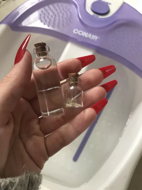 Hey you little foot slave , I heard you were hungry for your goddess . My foot dust and foot bath water 💋 by Fetish-foot-job