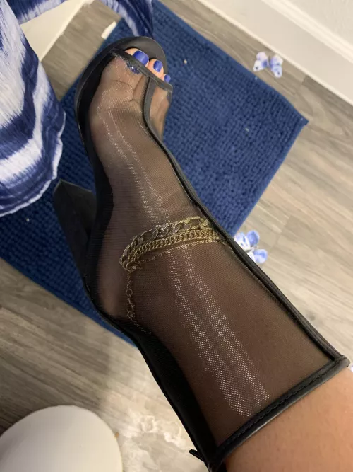 🥰🥰🥰 heyy babees by Happy_Environment_74