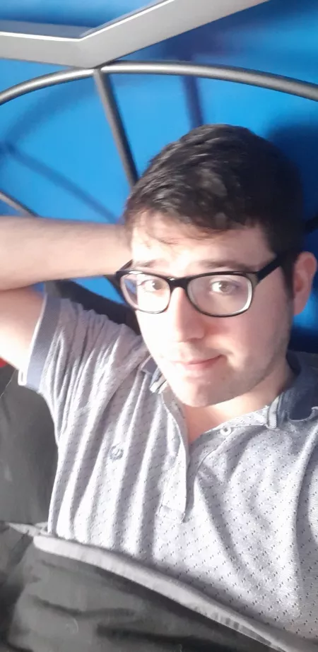 Heyy im bout to have my wisdon tooth taken out. Wish me luck? by MrMyster11