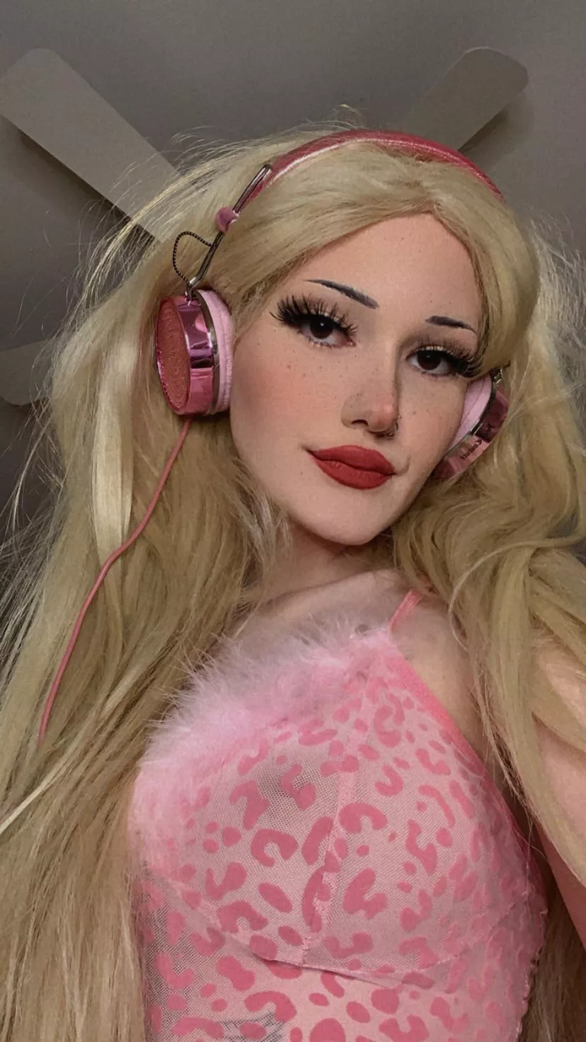 heyyy ;) i really liked my eyebrows here lol posted by lailazip