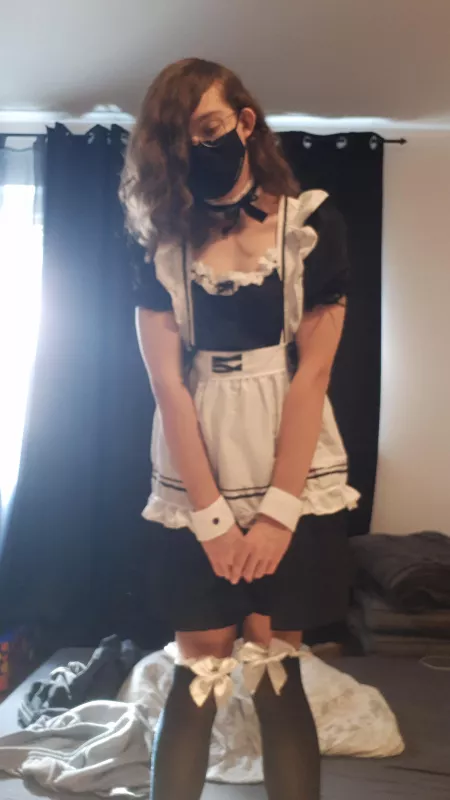 H-hewwo, it's my first day at work >~< by Nikiki2110