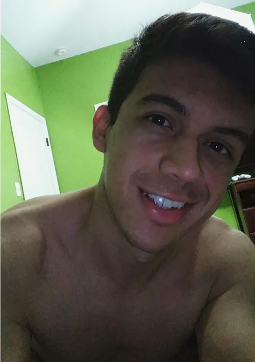 Hi :) by RelaxingBro