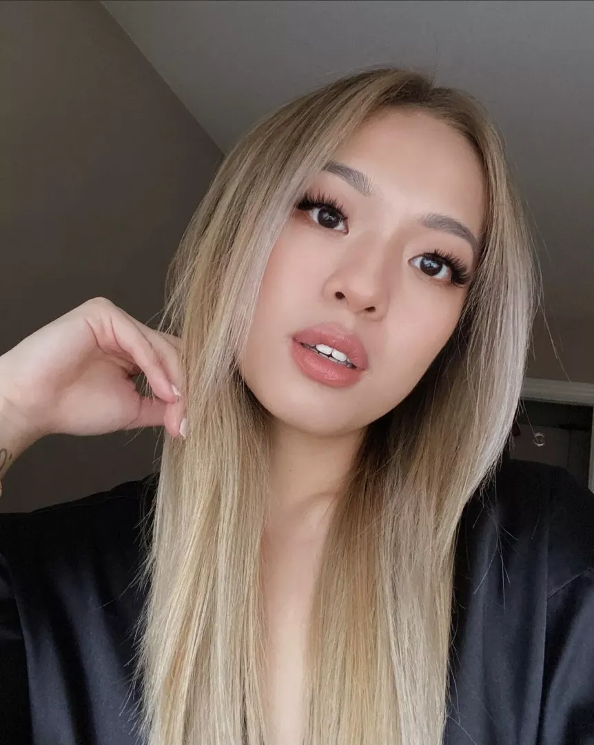 Hi posted by WetAzzPuzzy