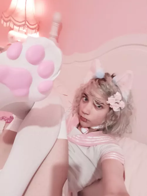 hi! 🐾 by super_deformed