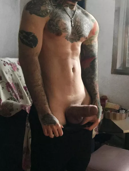 Hi by Nathandamiani_