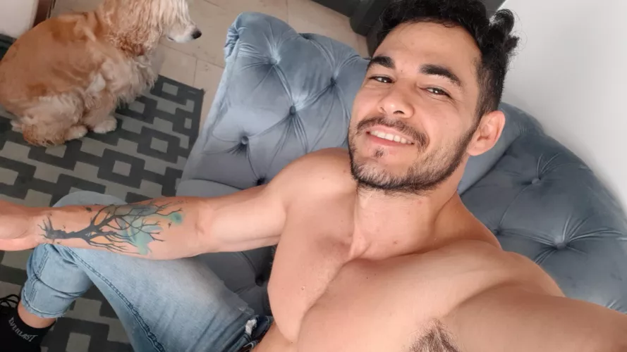 Hi 😊 by leito_9211