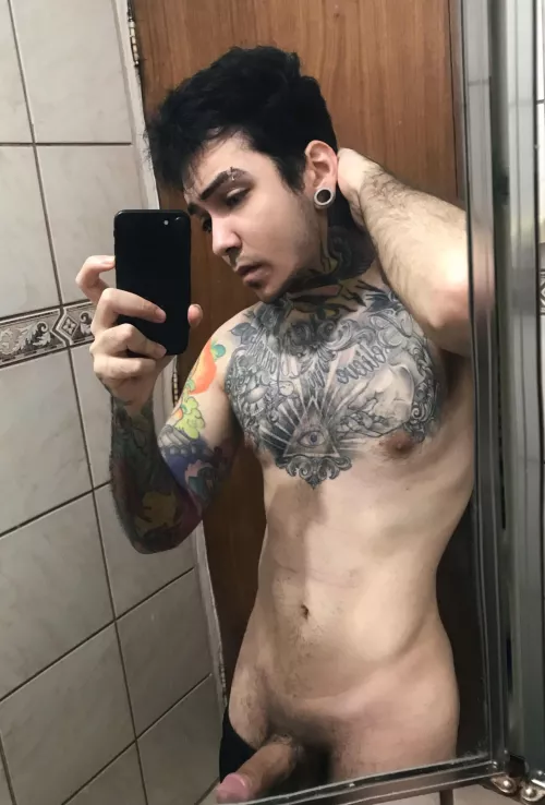 Hi by Nathandamiani_