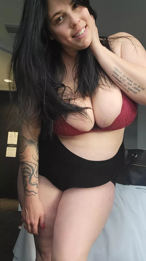 hi 👋 by sheisatang