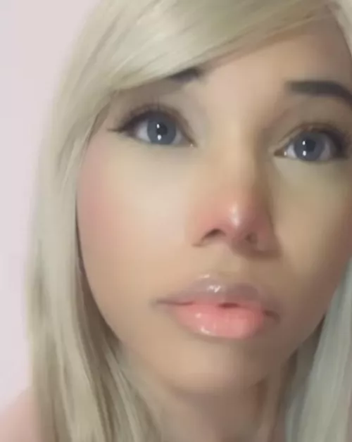 hi 🤍 by dolldelphine