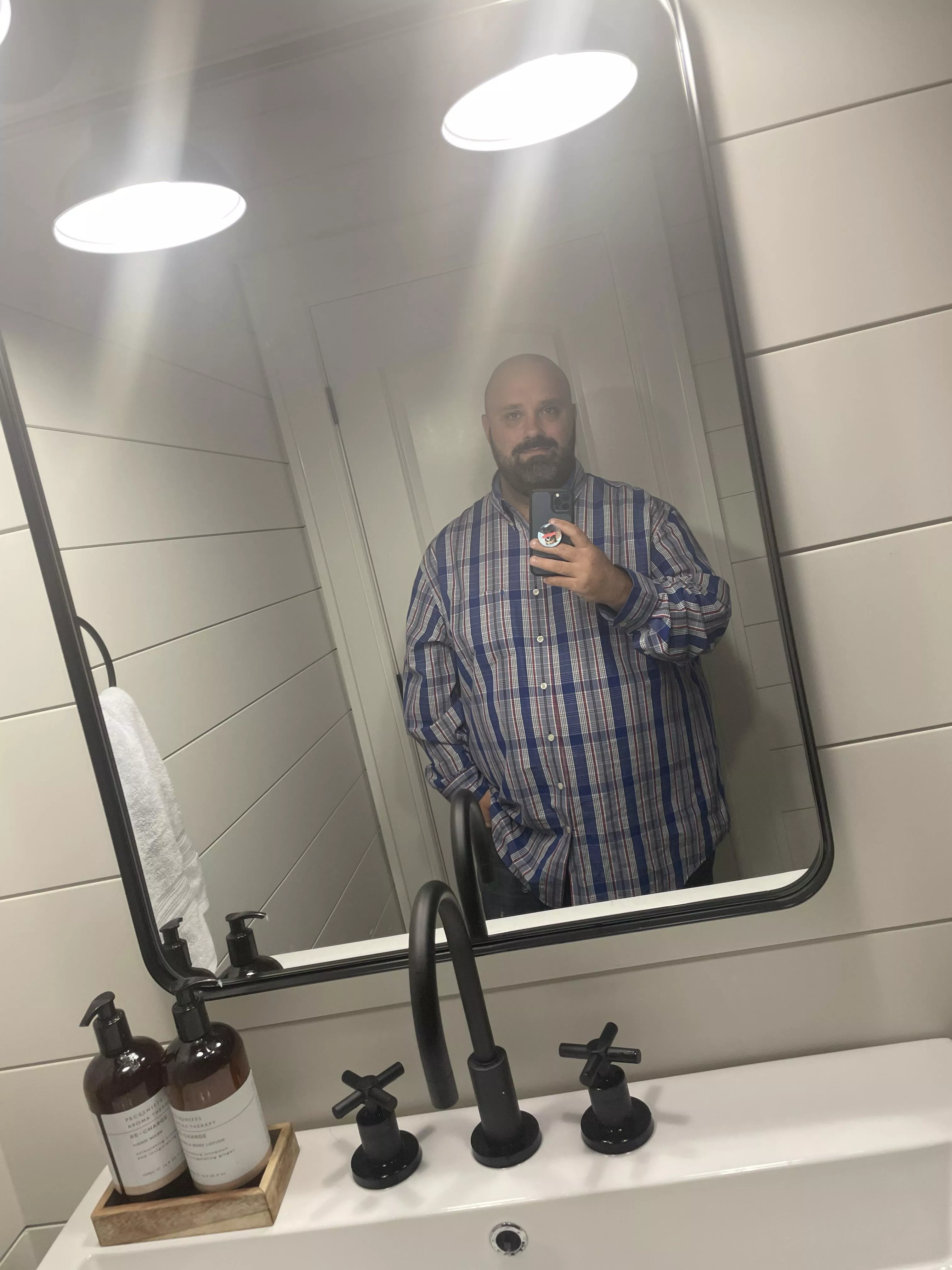 Hi😬 posted by Gloomy_Muff877