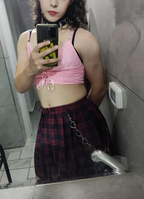 Hi, am I welcome here? by Helletc365