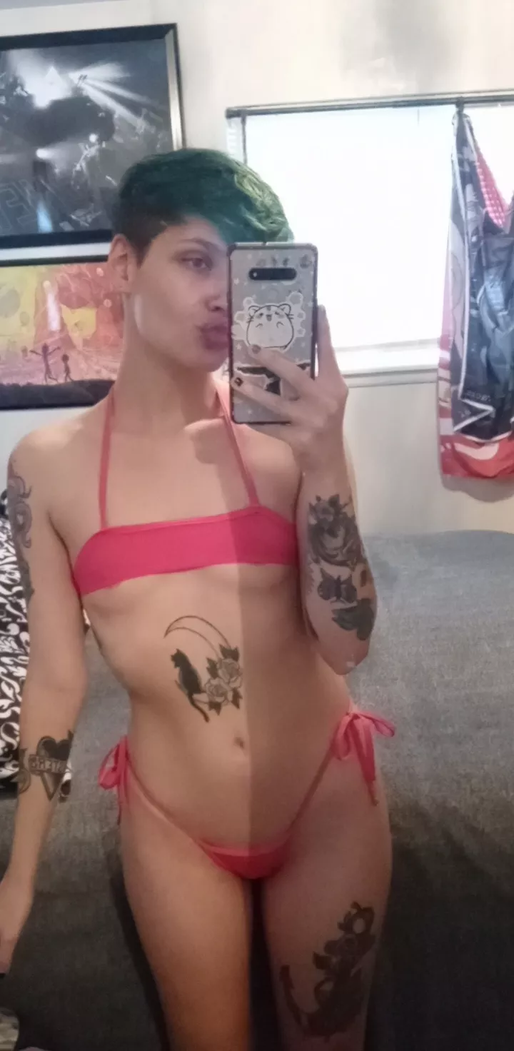 Hi 💚💕🖤💚💕🖤 posted by smexykittenx