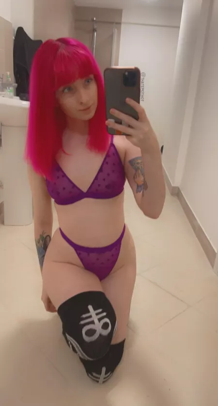 hi😋🖤 by thatemoth0t