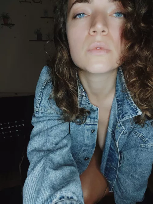 Hi babe. I would like to say that today I have very good mood. by HelgaDavies