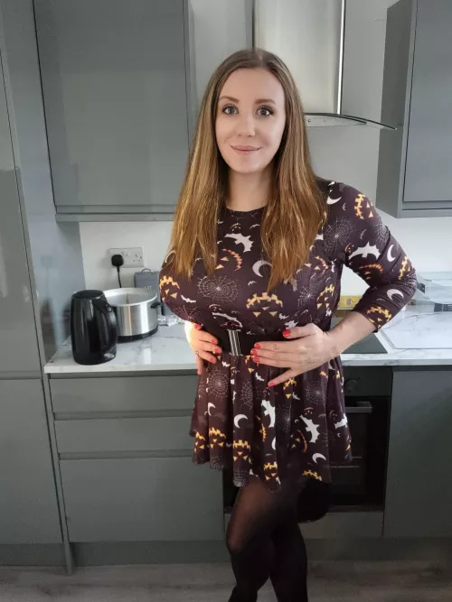 Hi busty reddit, 👋hope you got all the candy you can handle tonight! 🎃👻 by MindMeltingCyborg