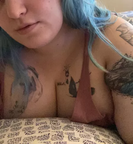 Hi! C/D cup ;) by RandiestRav