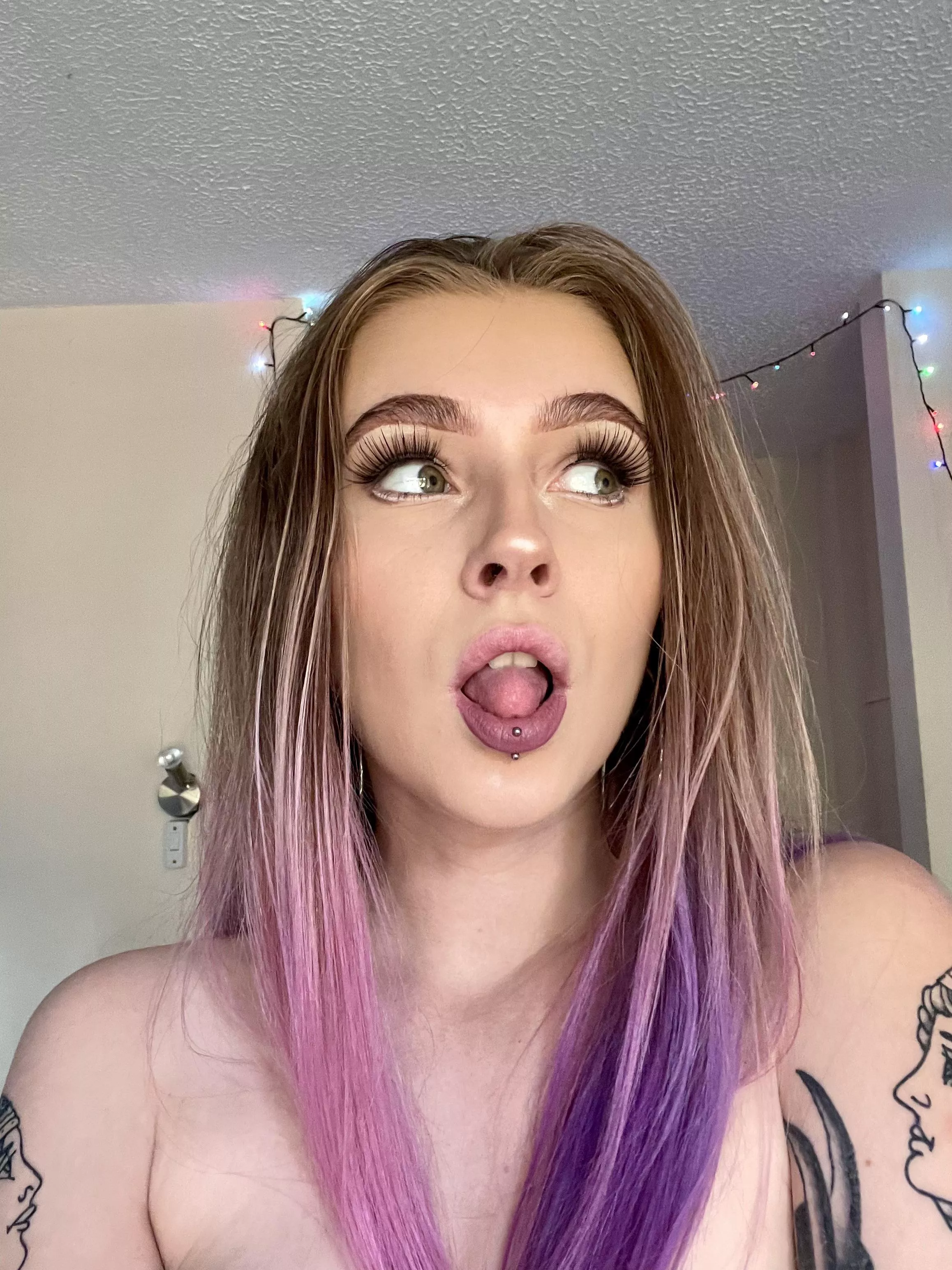 Hi daddy👅 posted by xo_nicolavictoria