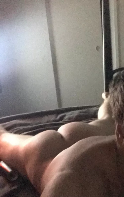 Hi 👋 do you like my butt? Should I post more? by Early_Show1491