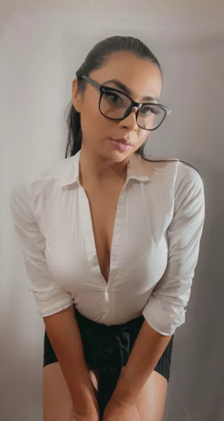 Hi 😊 do you like my glasses? by itsmsmars