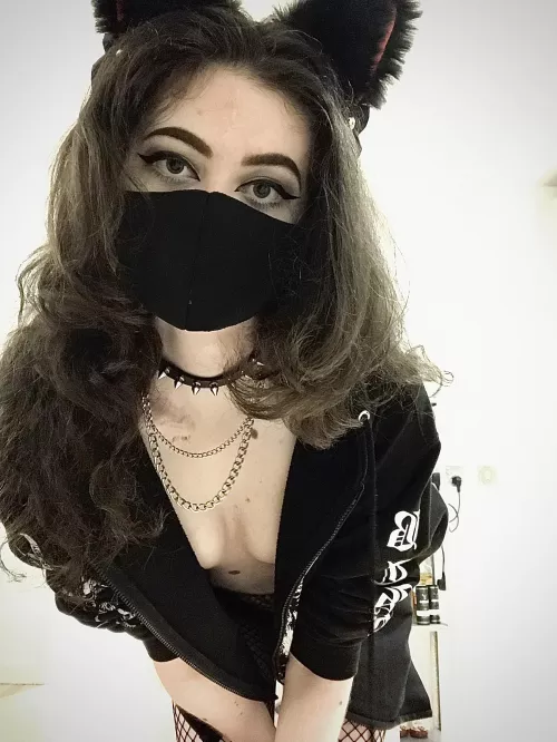 Hi 🥺 do you like my... Makeup? by ForbiddenKitty69