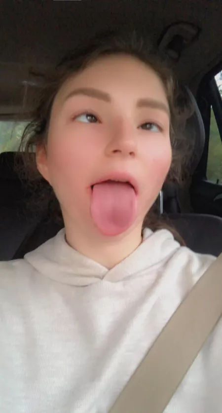 Hi 🥰 by Russiansuka