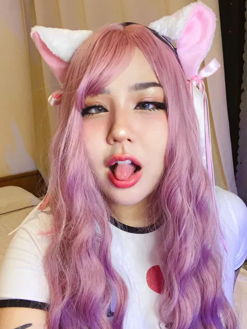 Hi by Killmemeowmeow